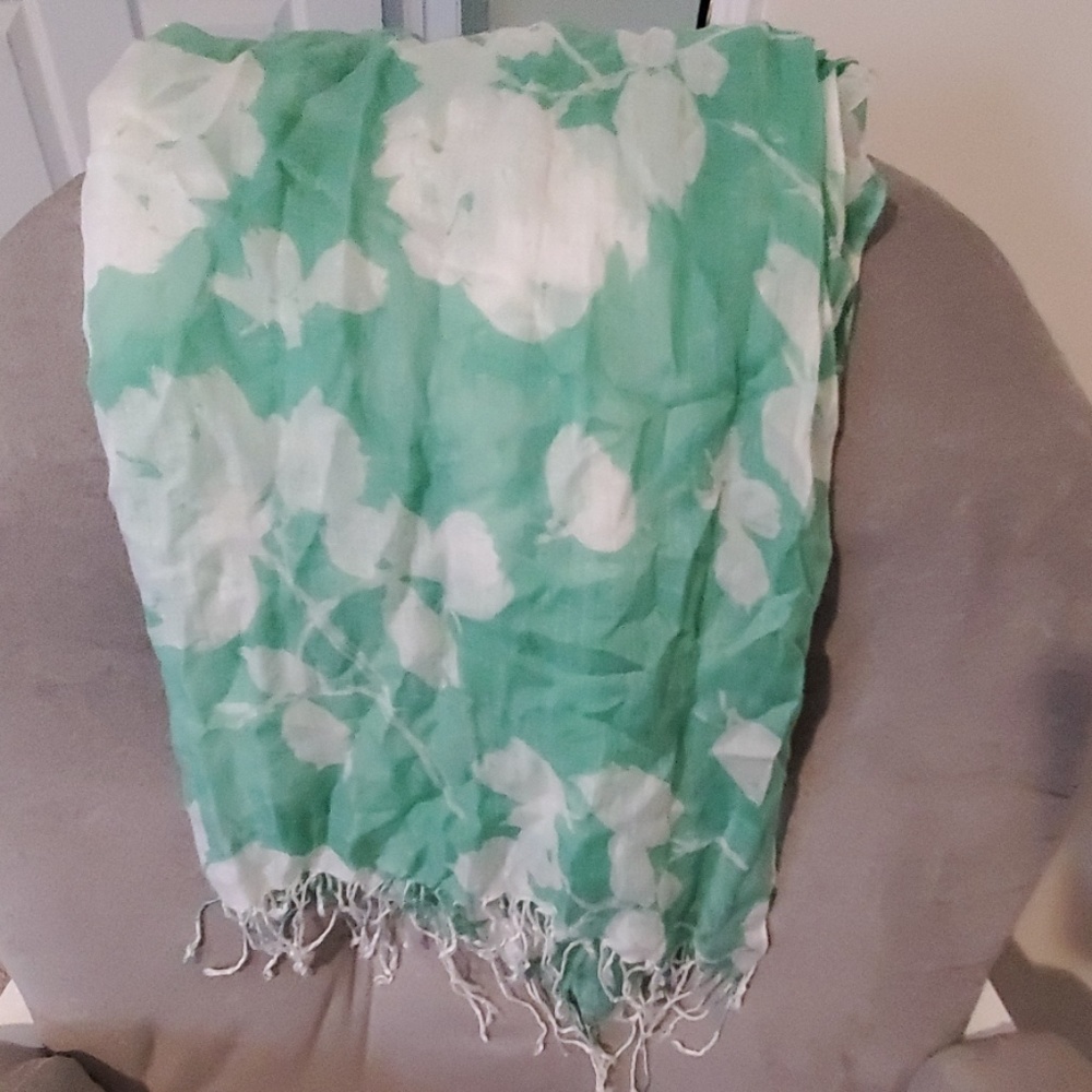 Super light weight scarf